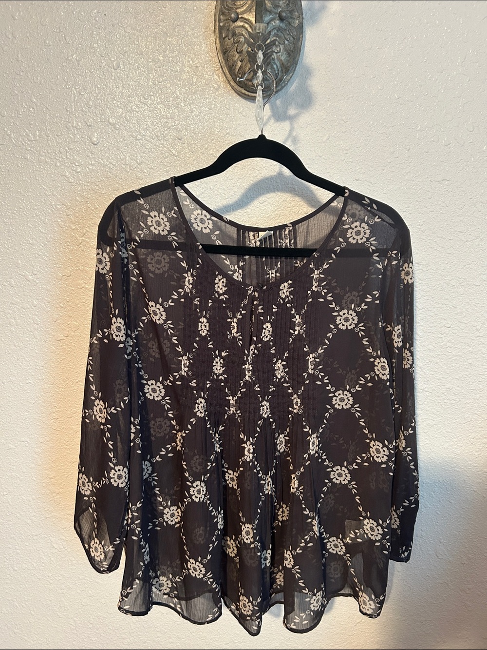 Old Navy Sheer Dark Gray Floral Pintuck Peasant Blouse